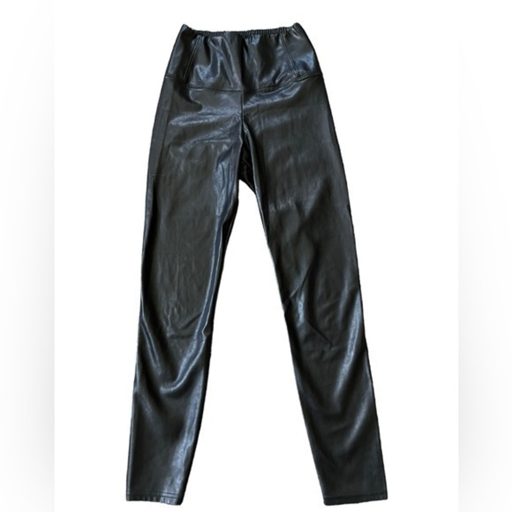 Aritzia Wilfred Free Pant‎ Faux leather black leggings size small